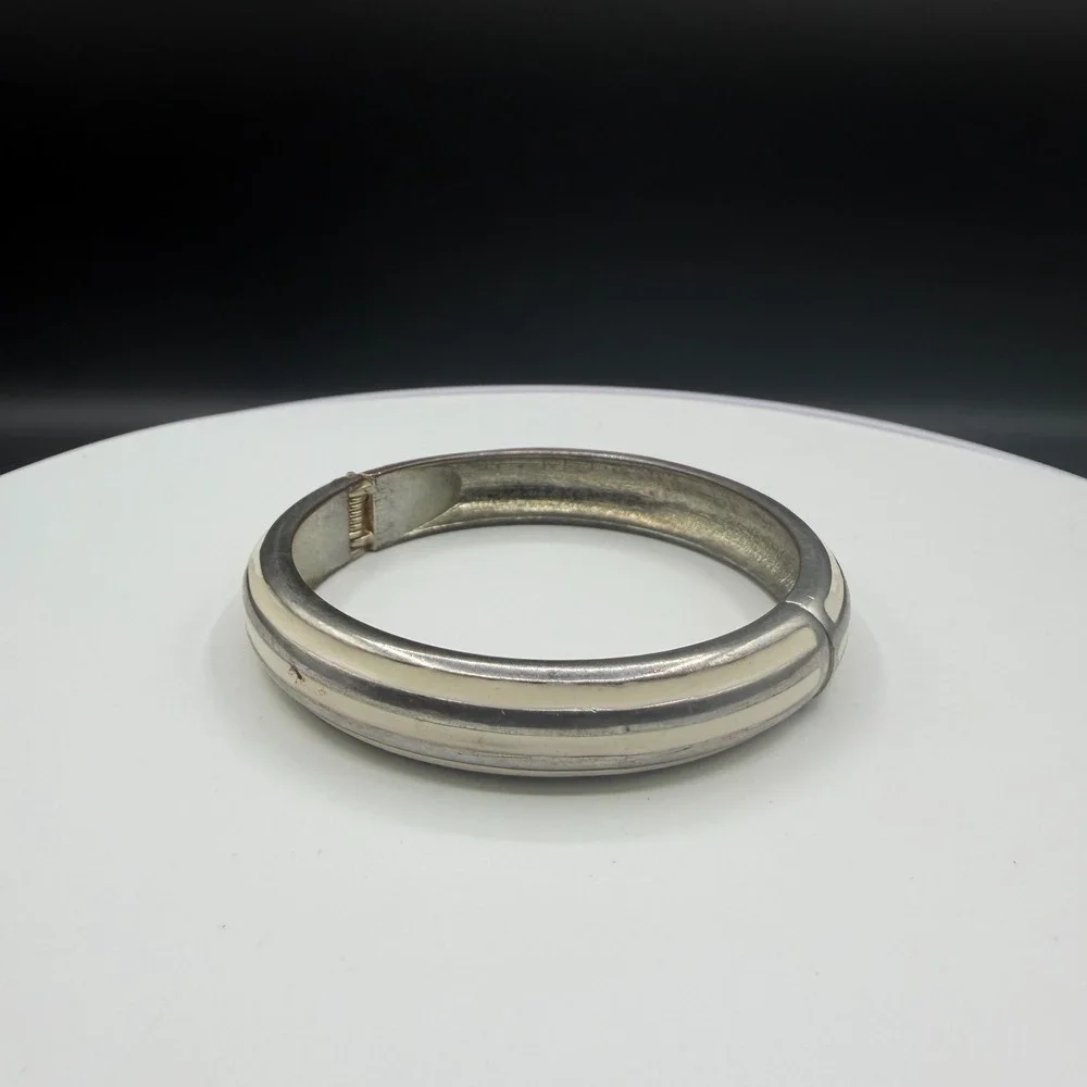 Silver Tone Cream Enamel Hinged Bangle Bracelet Striped Minimalist Y2K Gift